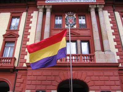 20140603121046-tricolor-eibar.jpg